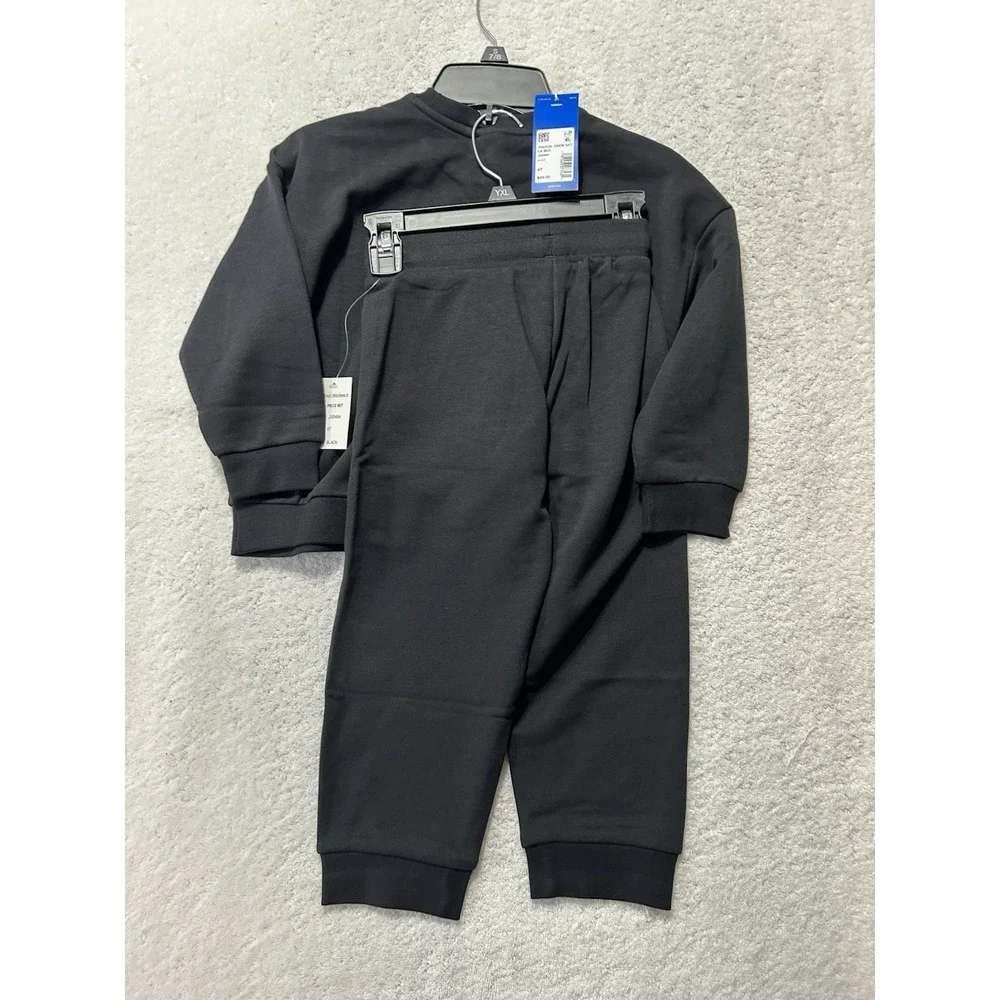 adidas trefoil crew